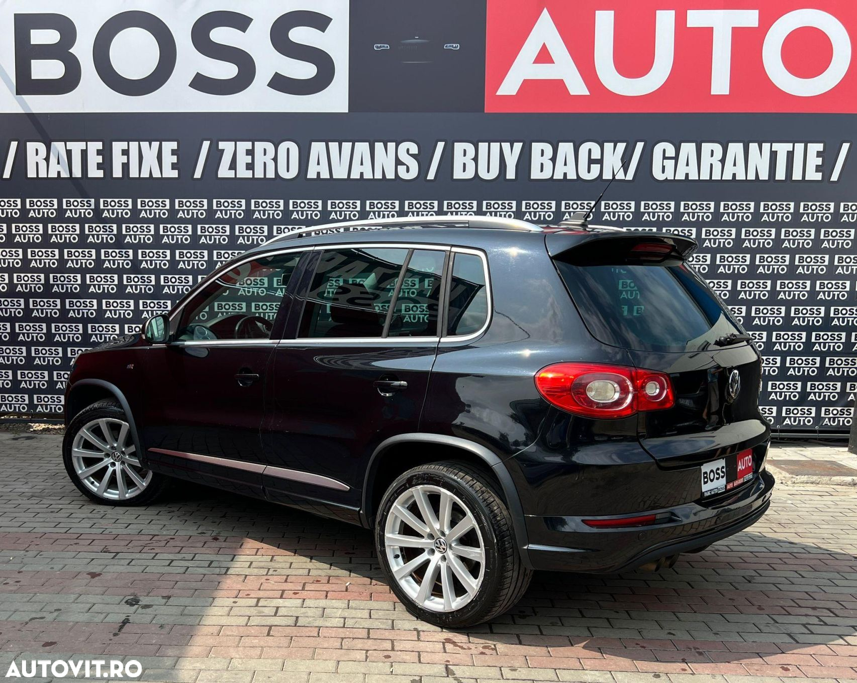 Volkswagen Tiguan - 3