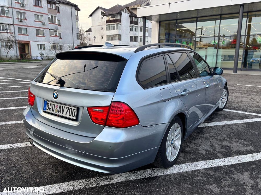 BMW Seria 3 320d DPF Touring - 13