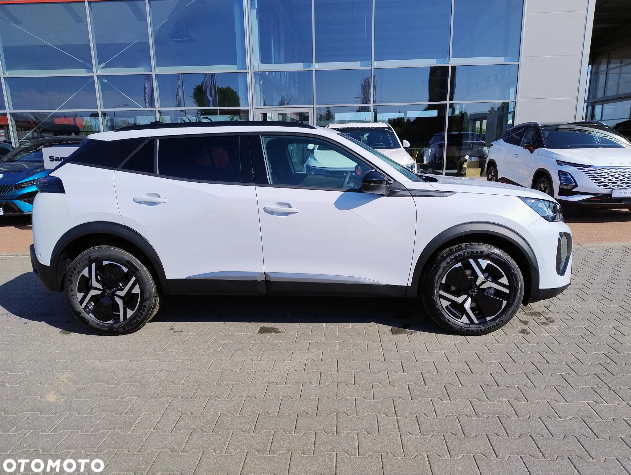 Peugeot 2008 PureTech 100 Allure S&S BVM6 - 9