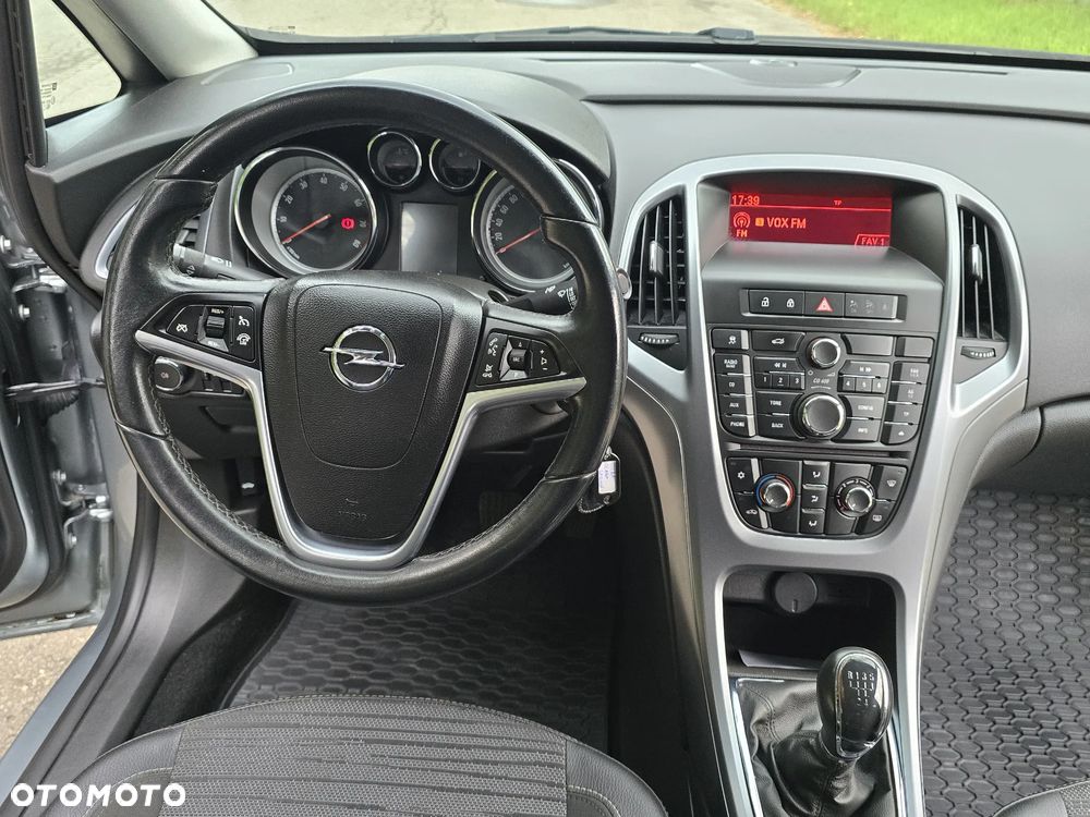 Opel Astra 1.6 Enjoy - 11