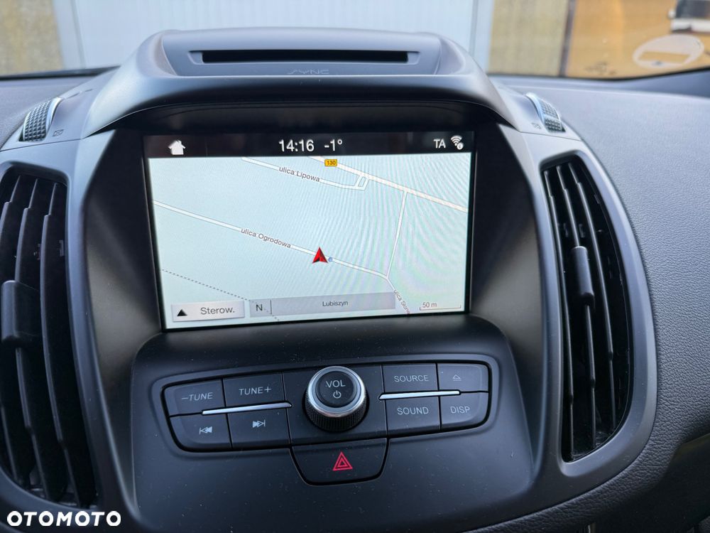 Ford Kuga 1.5 EcoBoost 2x4 Titanium - 24