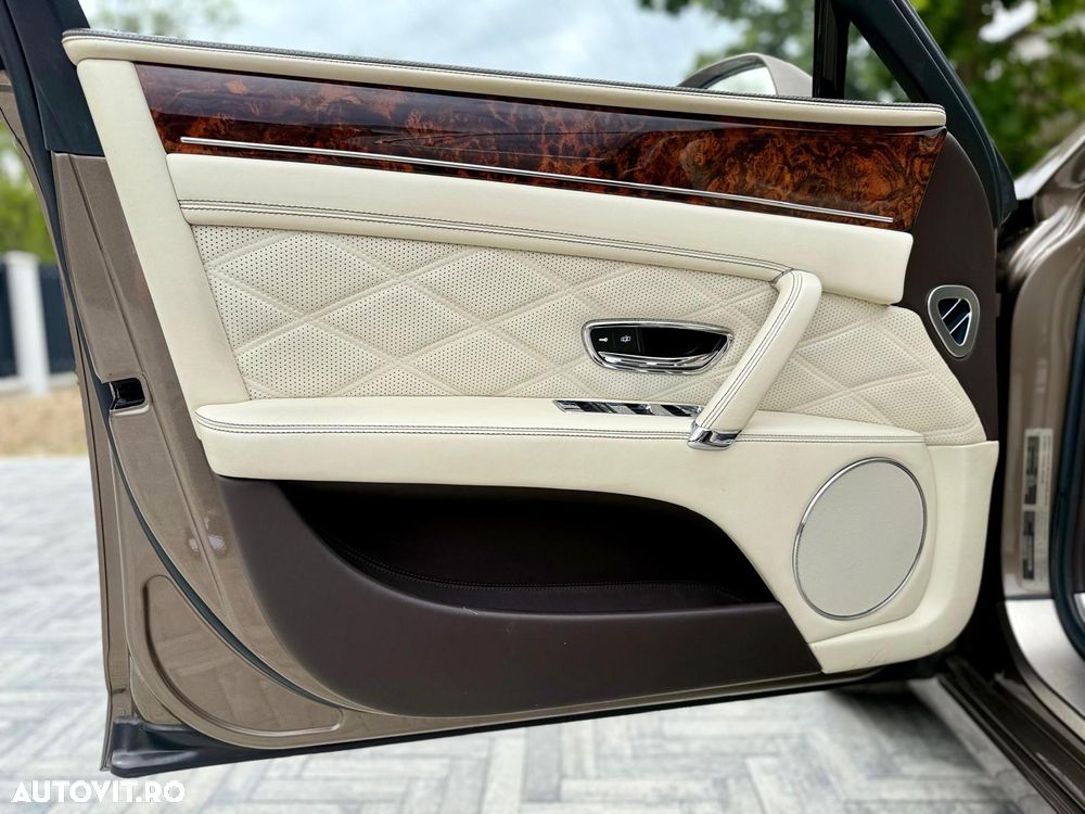 Bentley Flying Spur W12 - 25