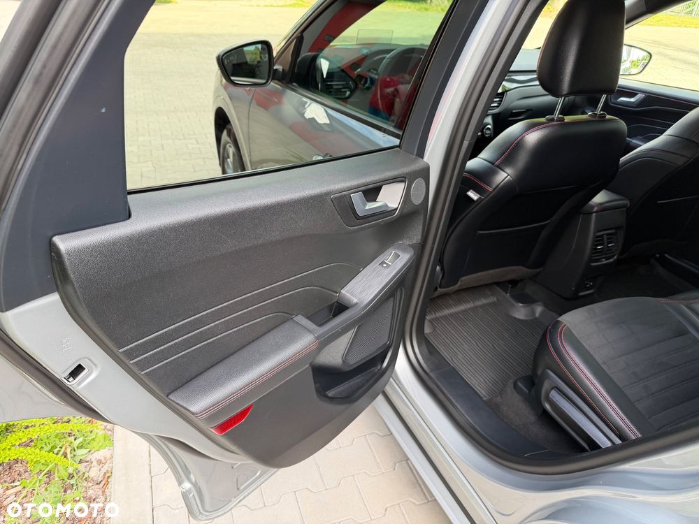 Ford Kuga 2.5 Duratec FHEV 4x4 ST-LINE X - 23