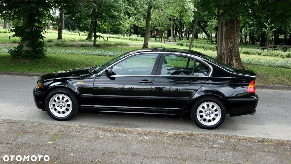 BMW Seria 3 320i - 27