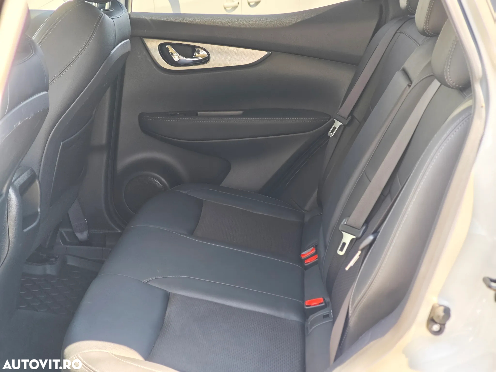 Nissan Qashqai 1.3 DIG-T N-CONNECTA - 14