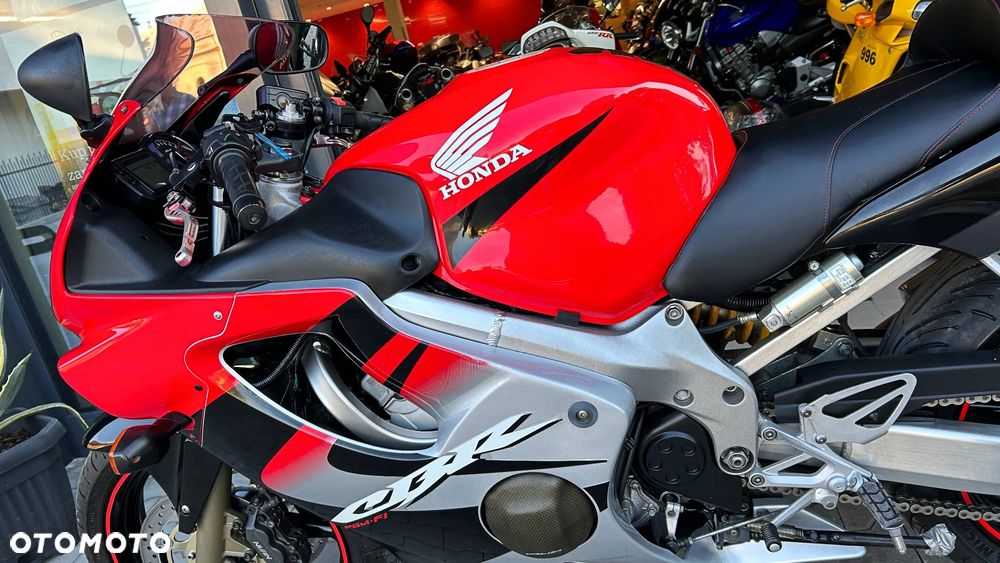 Honda CBR - 7