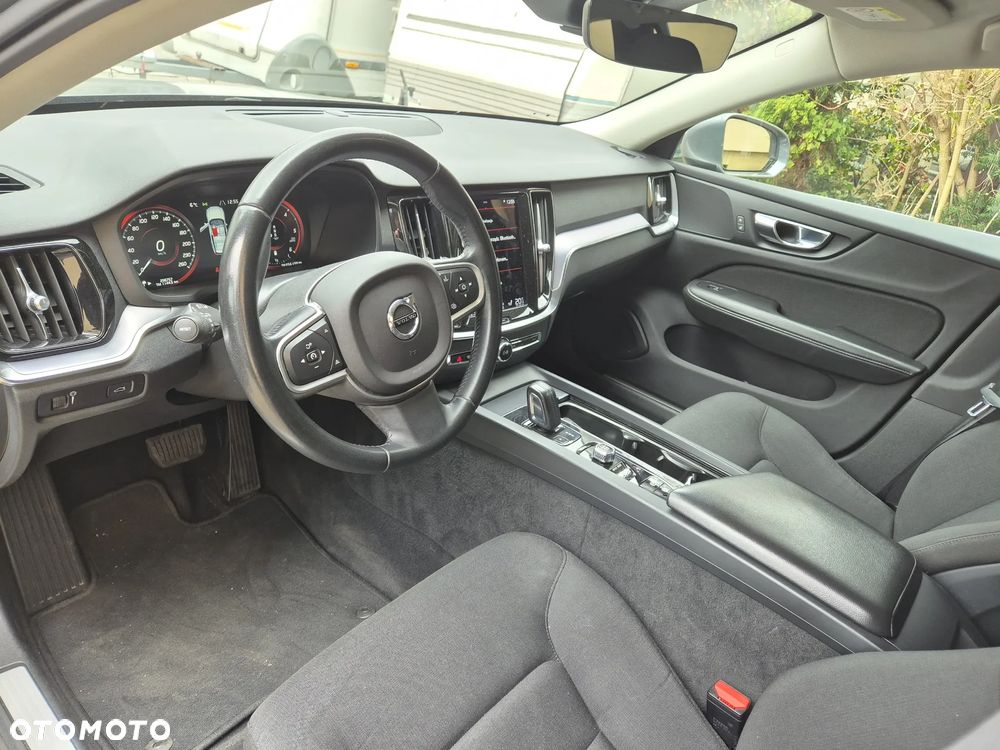 Volvo V60 B4 D Geartronic Momentum - 8