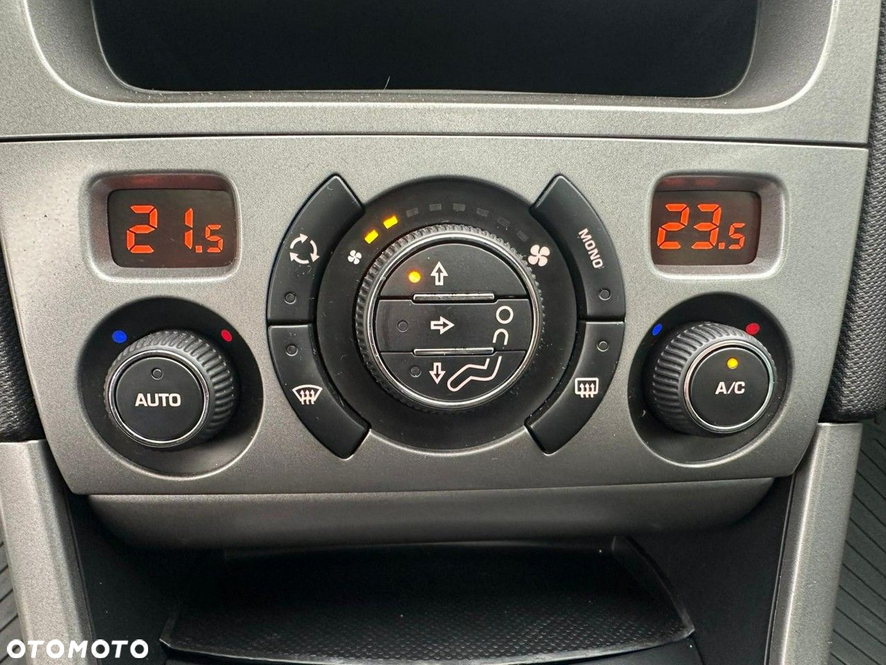 Peugeot 308 - 16