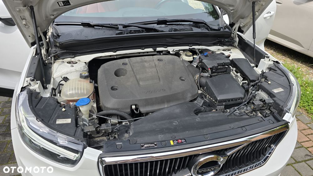 Volvo XC 40 D4 AWD Momentum Pro - 14