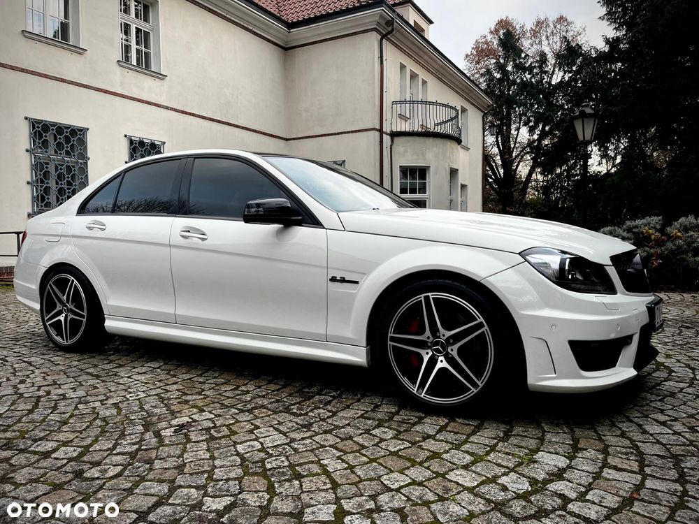 Mercedes-Benz Klasa C 63 AMG 7G-TRONIC SPORT EDITION - 11