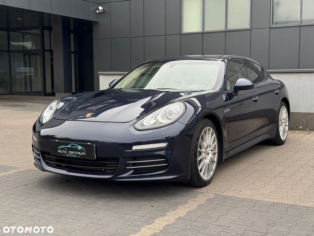 Porsche Panamera 4 - 4