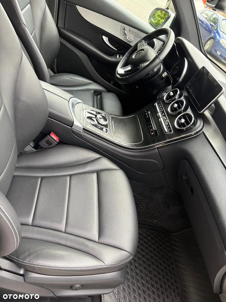 Mercedes-Benz GLC - 16