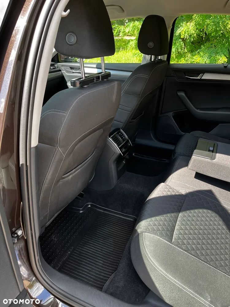 Skoda Superb 2.0 TDI 4x4 Style DSG - 10