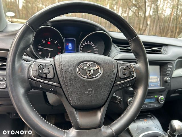 Toyota Avensis 2.0 D-4D Prestige - 15