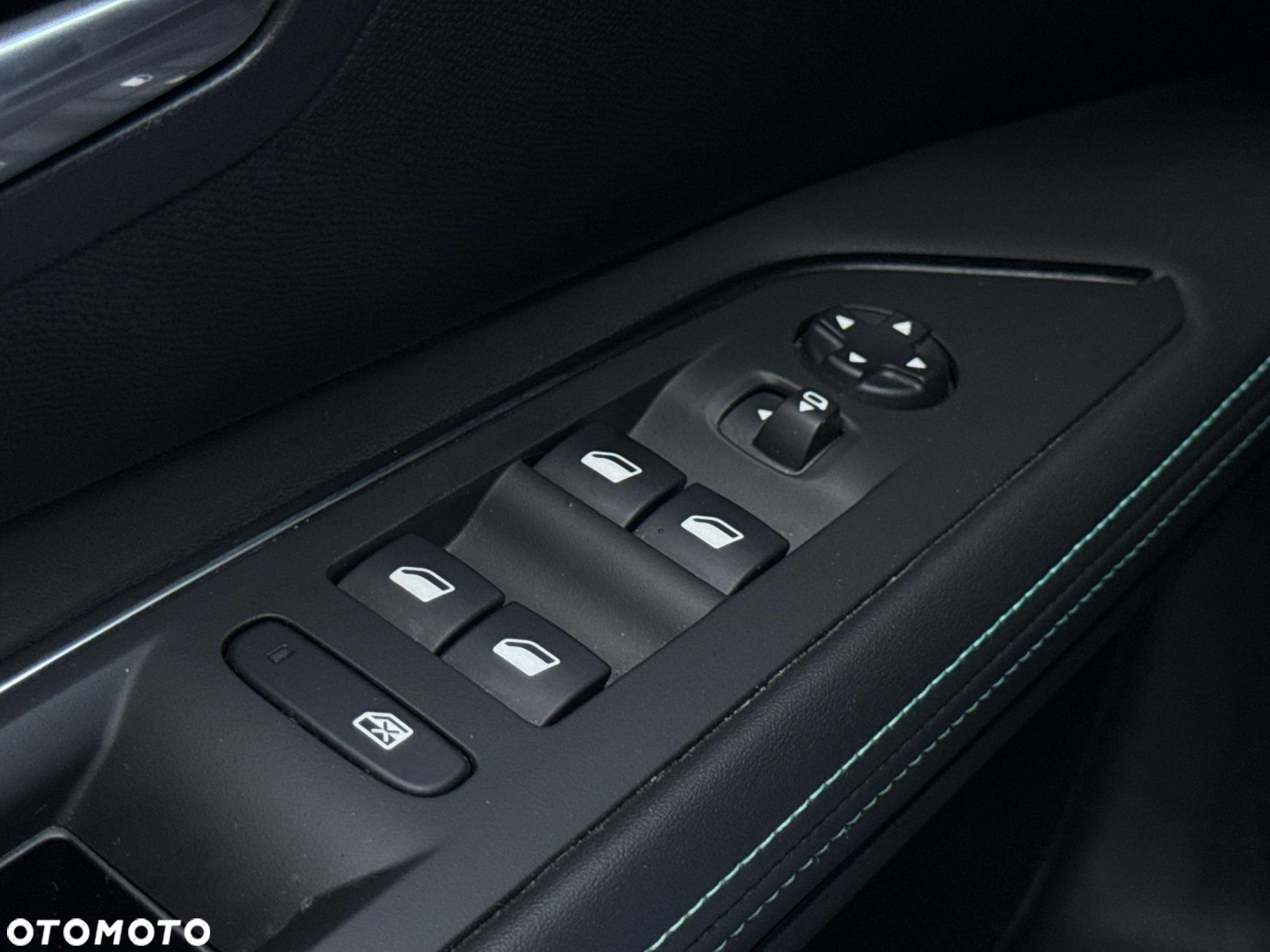 Peugeot 3008 1.2 PureTech Allure Pack S&S EAT8 - 18