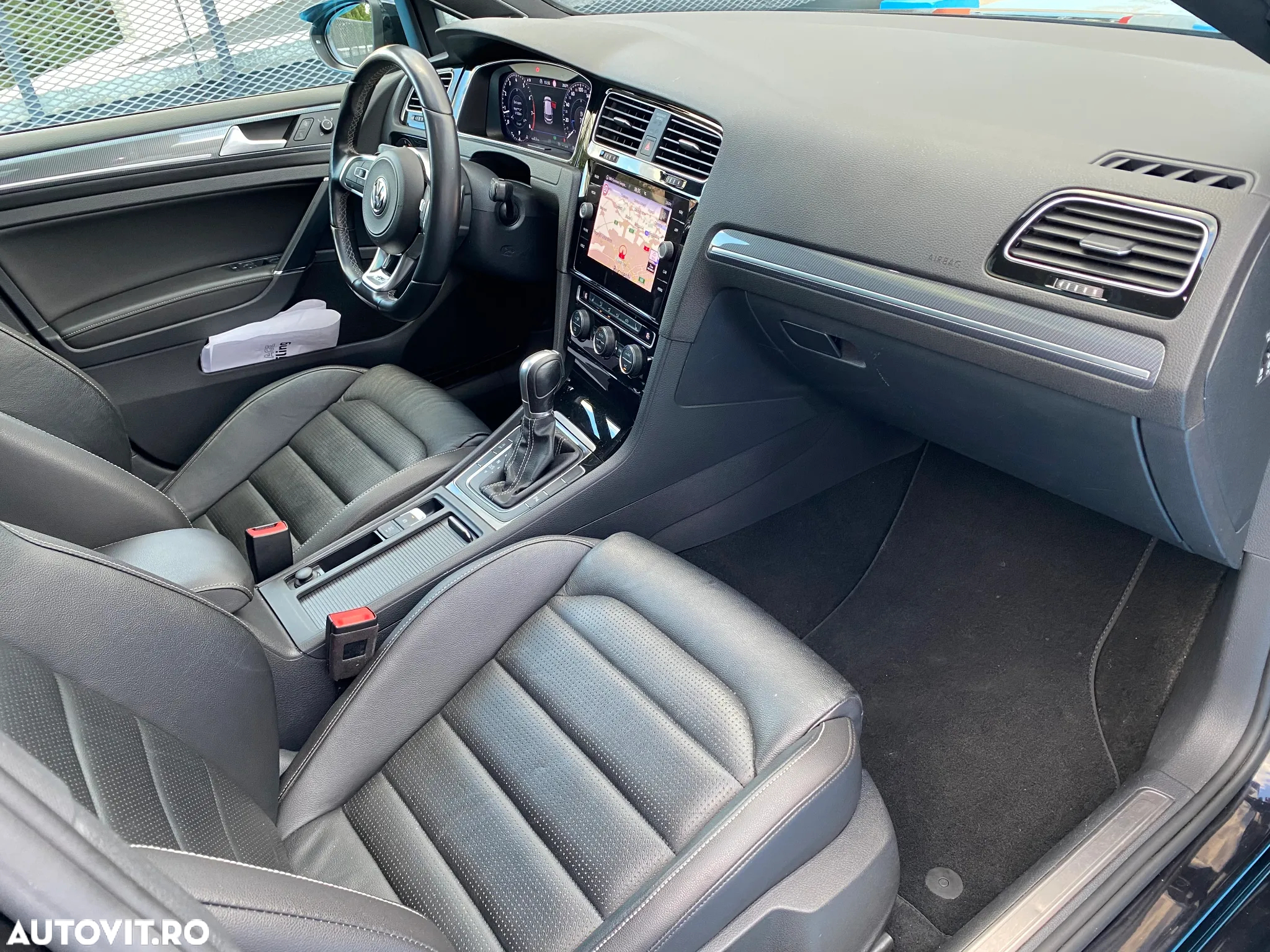 Volkswagen Golf 1.5 eTSI OPF DSG R-Line - 15