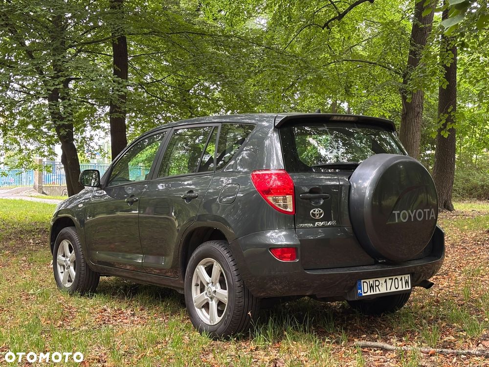 Toyota RAV4 2.2 D-4D 4x4 - 39