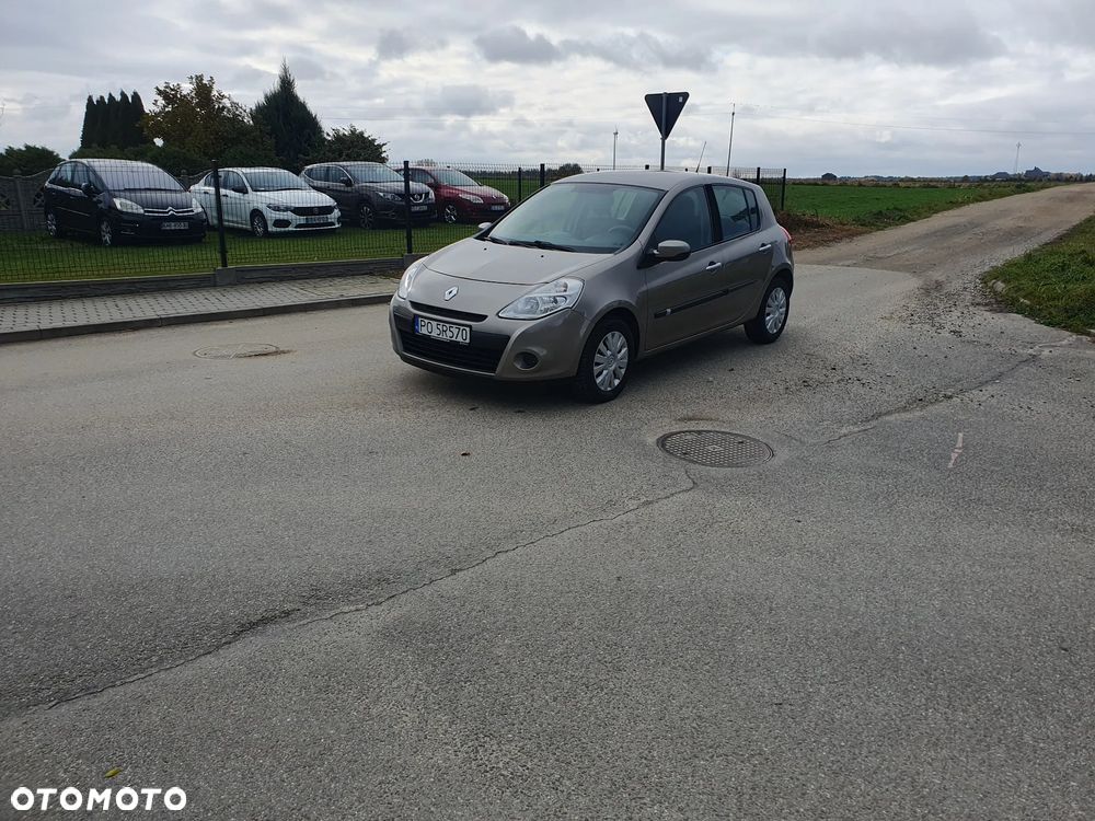 Renault Clio - 20