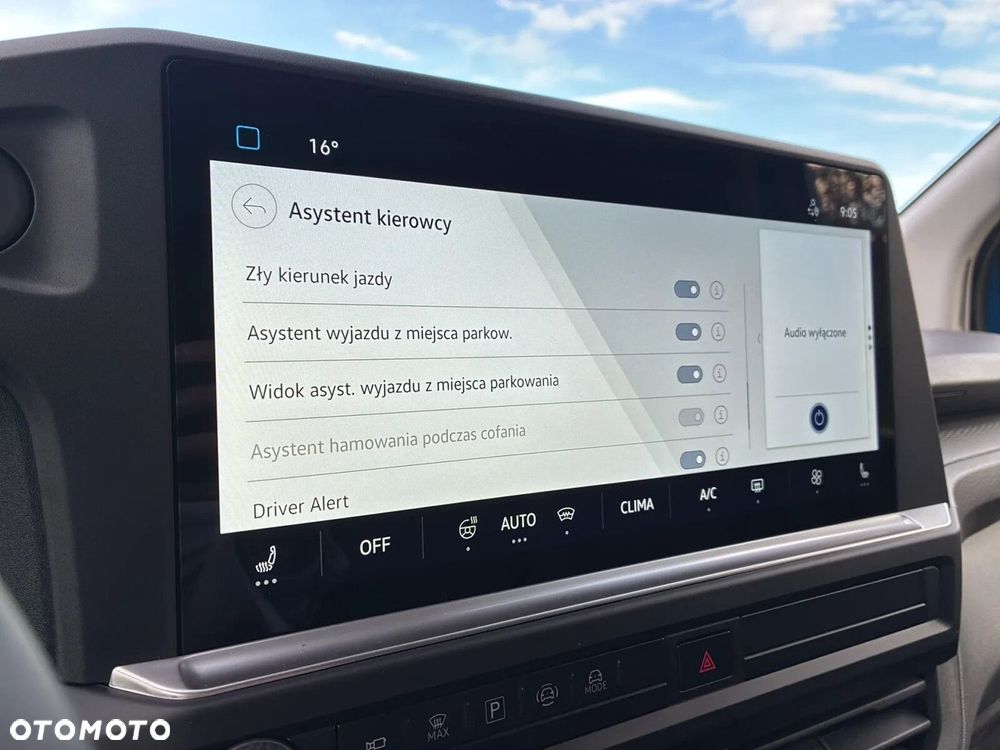 Volkswagen Transporter Kombi TDI L2H1 M1 - 23