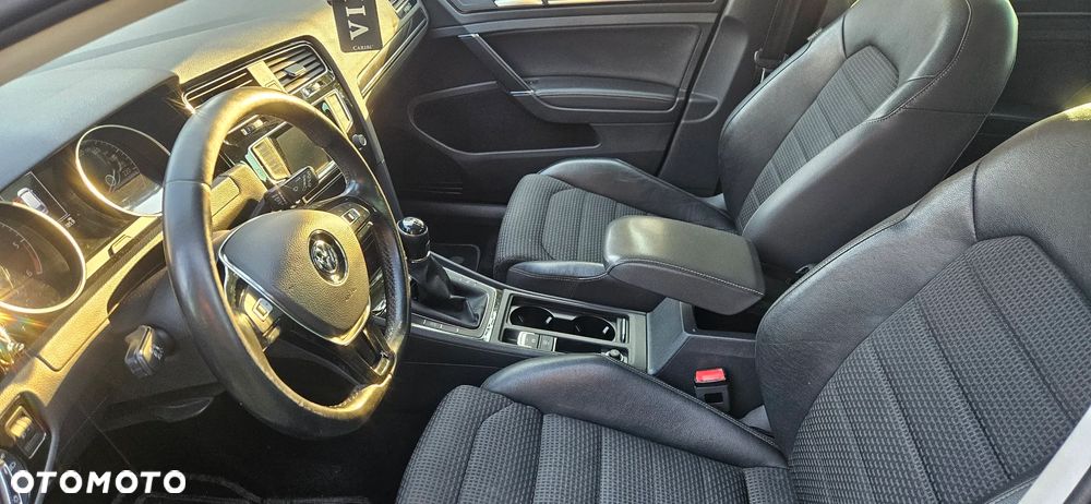 Volkswagen Golf - 18