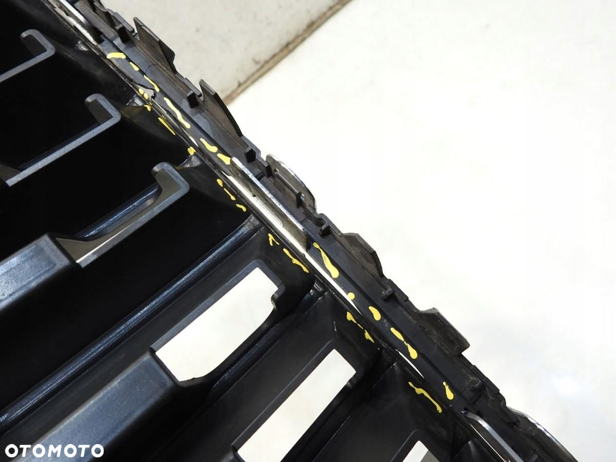 GRILL ATRAPA SKODA SUPERB II 3T0853668A - 6