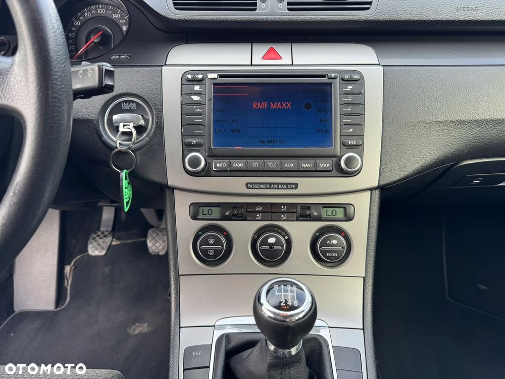 Volkswagen Passat 2.0 TDI Individual - 10