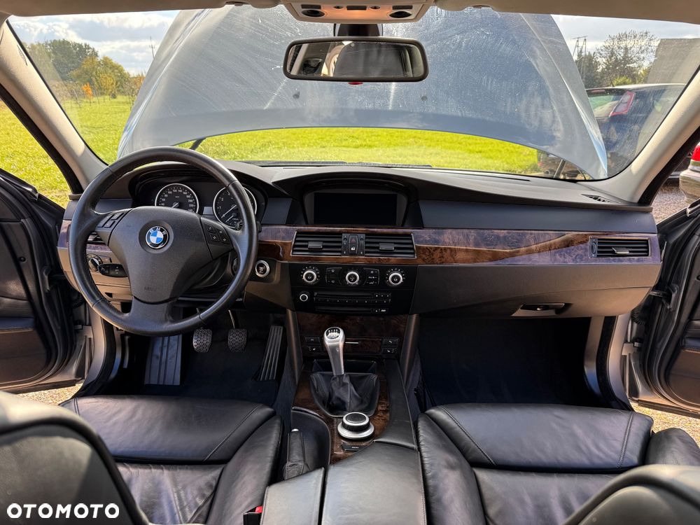 BMW Seria 5 530i - 11