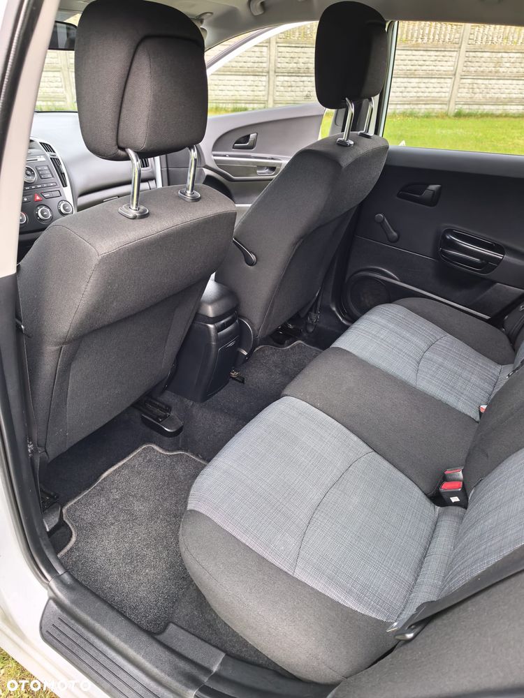 Kia Ceed 1.4 L - 22