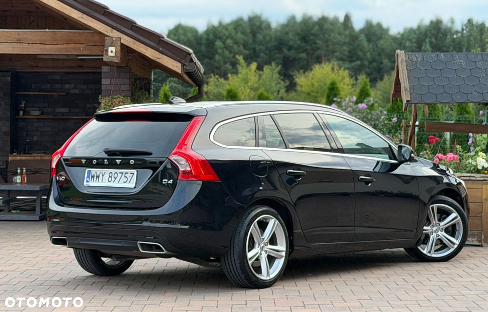Volvo V60 D4 Drive-E Momentum - 18