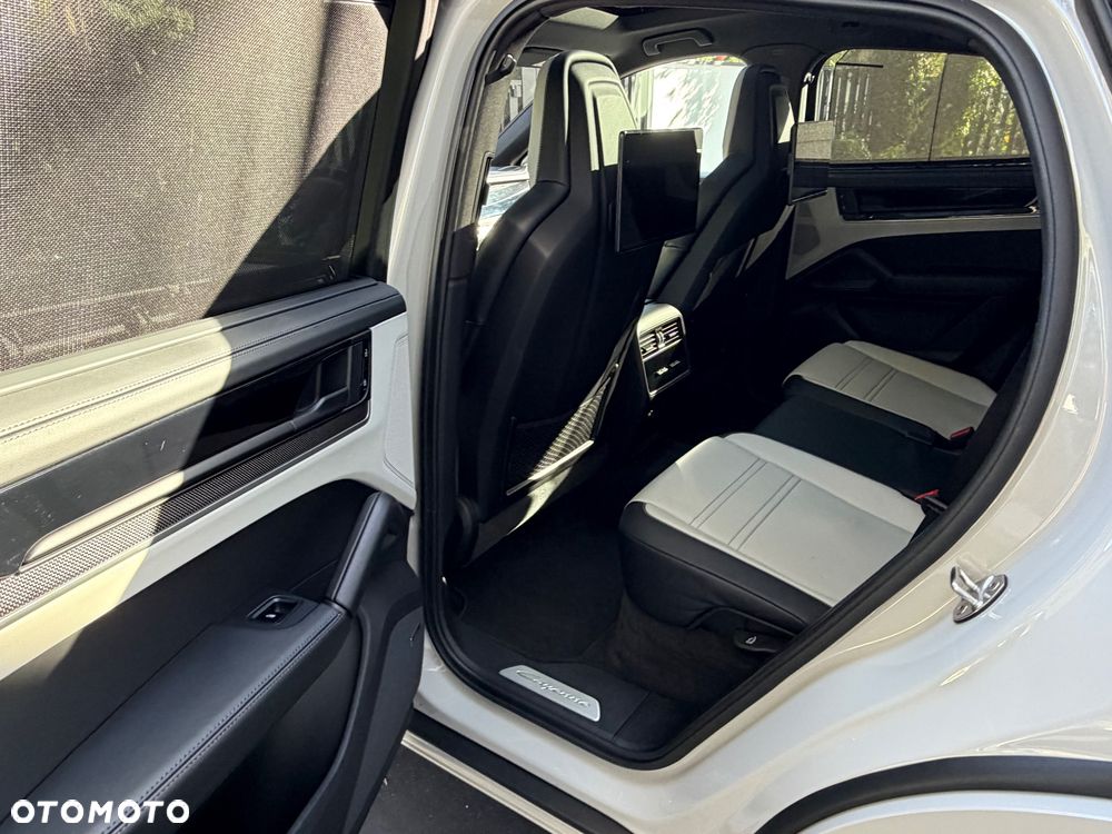 Porsche Cayenne E-Hybrid - 22