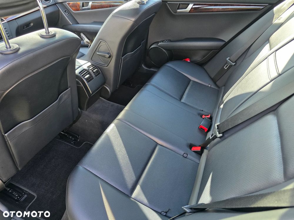 Mercedes-Benz Klasa C 350 7G-TRONIC Avantgarde Edition - 9