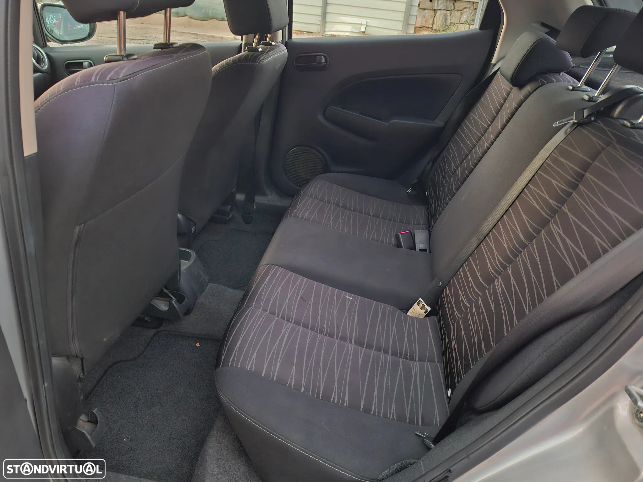Mazda 2 1.3 MZR Exclusive - 10