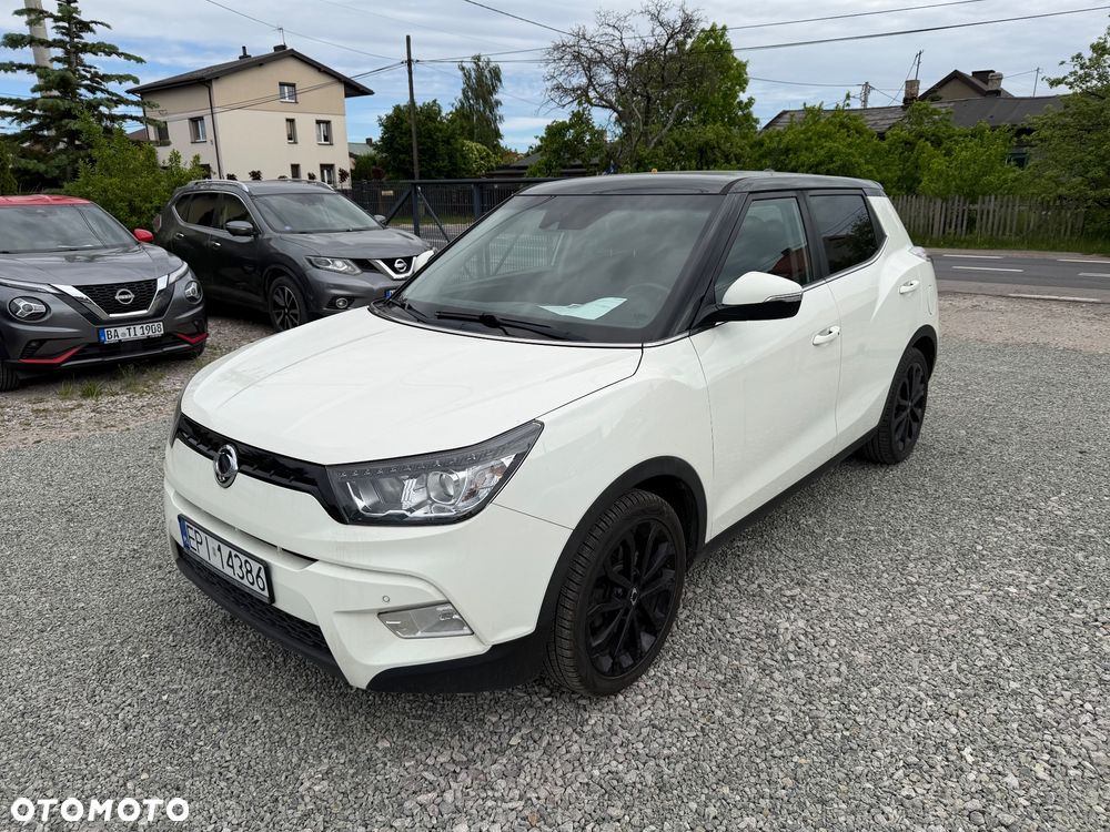 SsangYong/KGM Tivoli e-XGi 160 2WD Black+White - 13