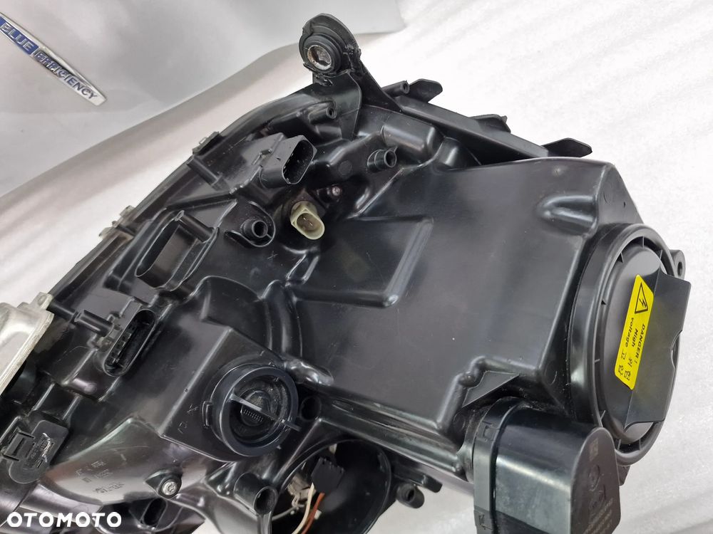MERCEDES ML W164 LIFT 08-11 LAMPA KOMPLETNA LEWA BI-XENON SKRĘTNY  NR A1648205861 / OKULAR LEWY / BŁOTNIK LEWY SREBRNY KOD LAKIERU , KOLORU PRAWDOPODOBNIE 775 / ZAWIAS MASKI PRAWY NR A2518800428 , LEWY NR A2518800328 / DOLNA BELKA / STREFA ZGNIOTU LEWA , PRAWA / PODSZYBIE NR A1648800228 / ZBIORNICZEK SPRYSKIWACZY POD SPRYSKI NR A1648690520 , NR AUKCJI ML - 5