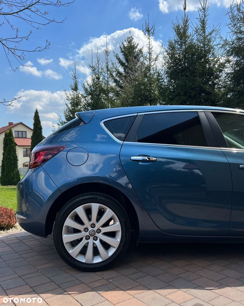 Opel Astra 1.4 T Cosmo - 14