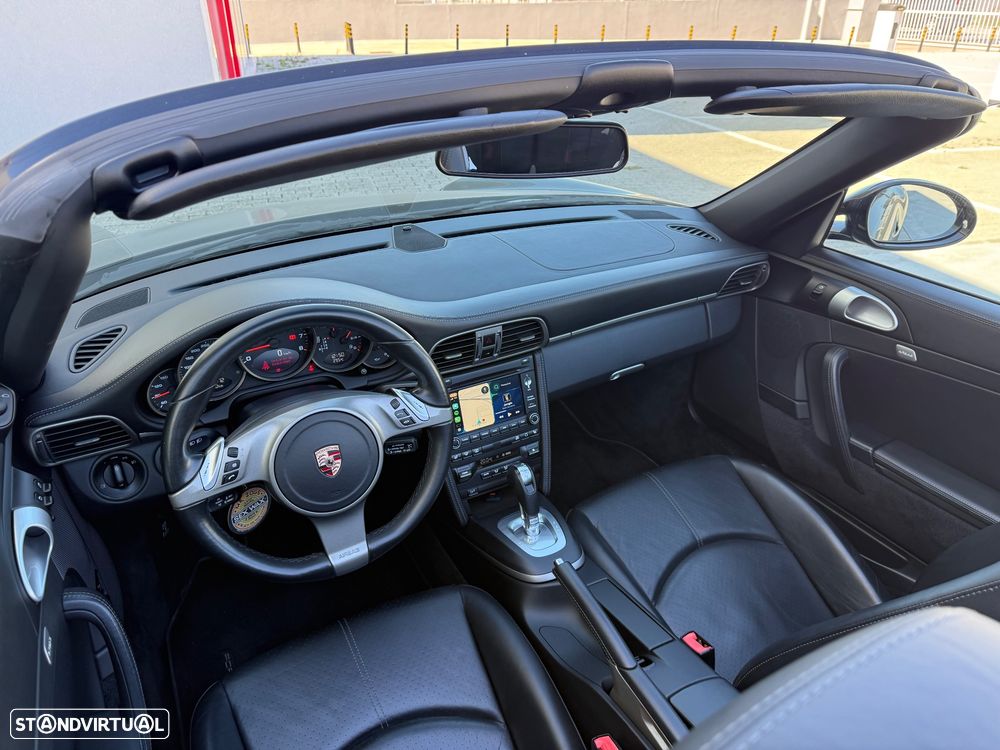 Porsche 911 Carrera PDK — fotografia 17