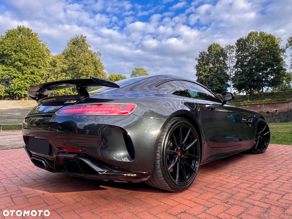 Mercedes-Benz AMG GT R - 18