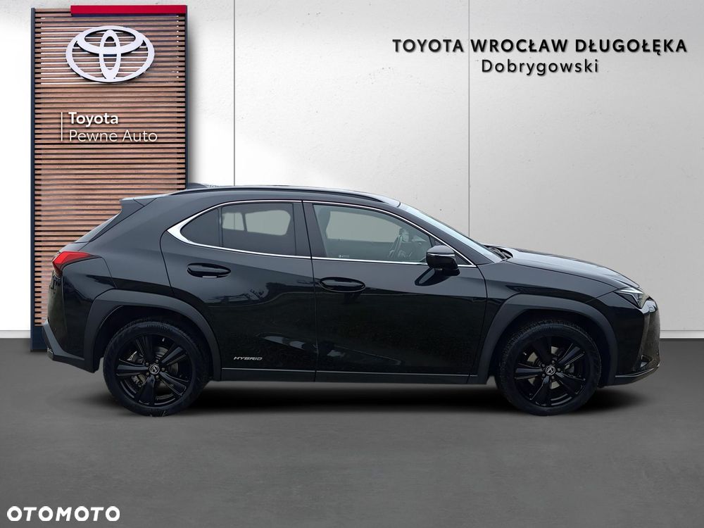 Lexus UX - 8