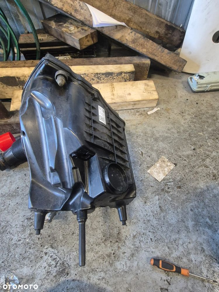 Obudowa filtra powietrza q5 fy 80a 133 835 - 2