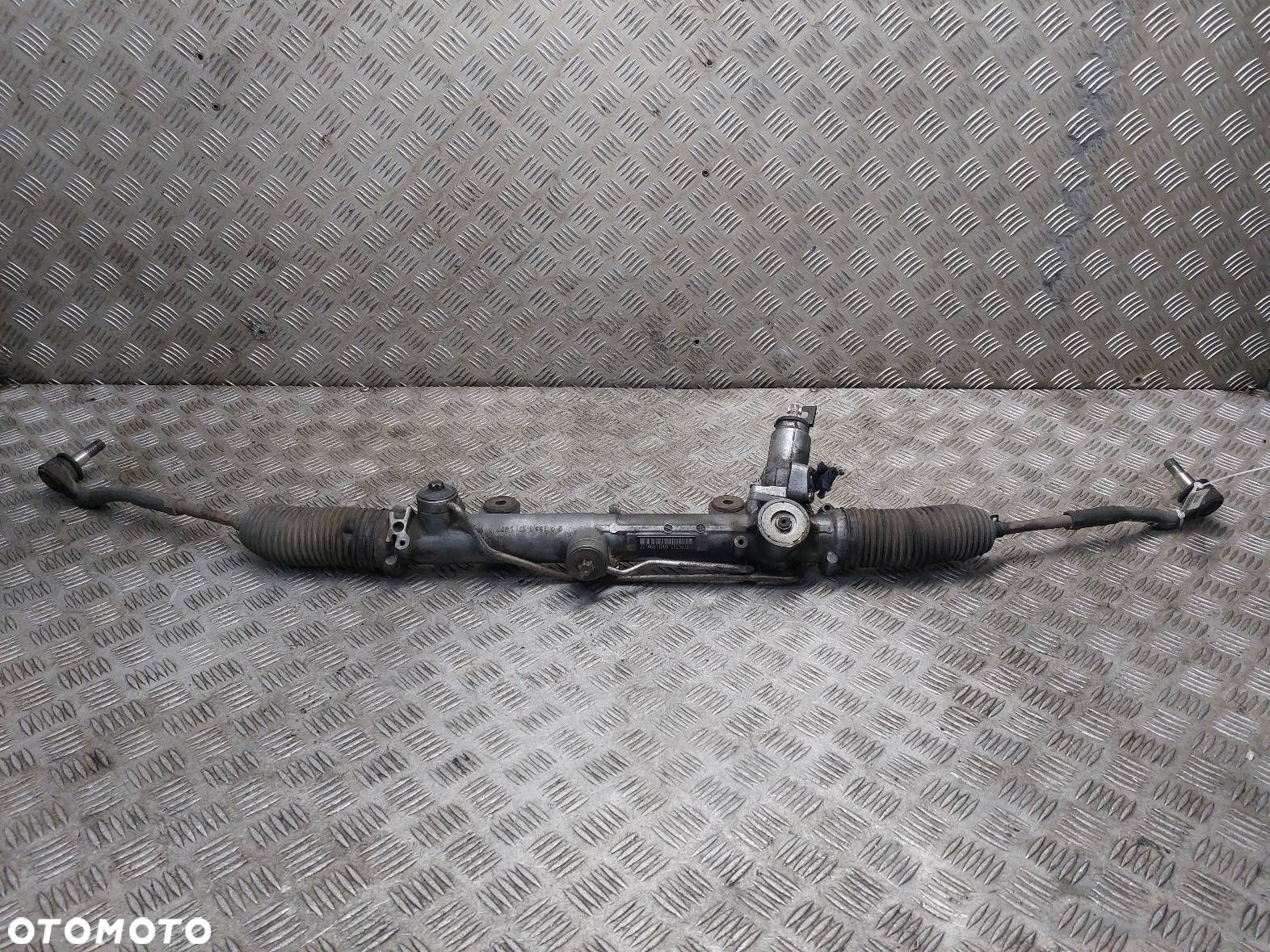 MAGLOWNICA PRZEKŁADNIA KIEROWNICZA MERCEDES-BENZ W203 C200 20346011000 - 9