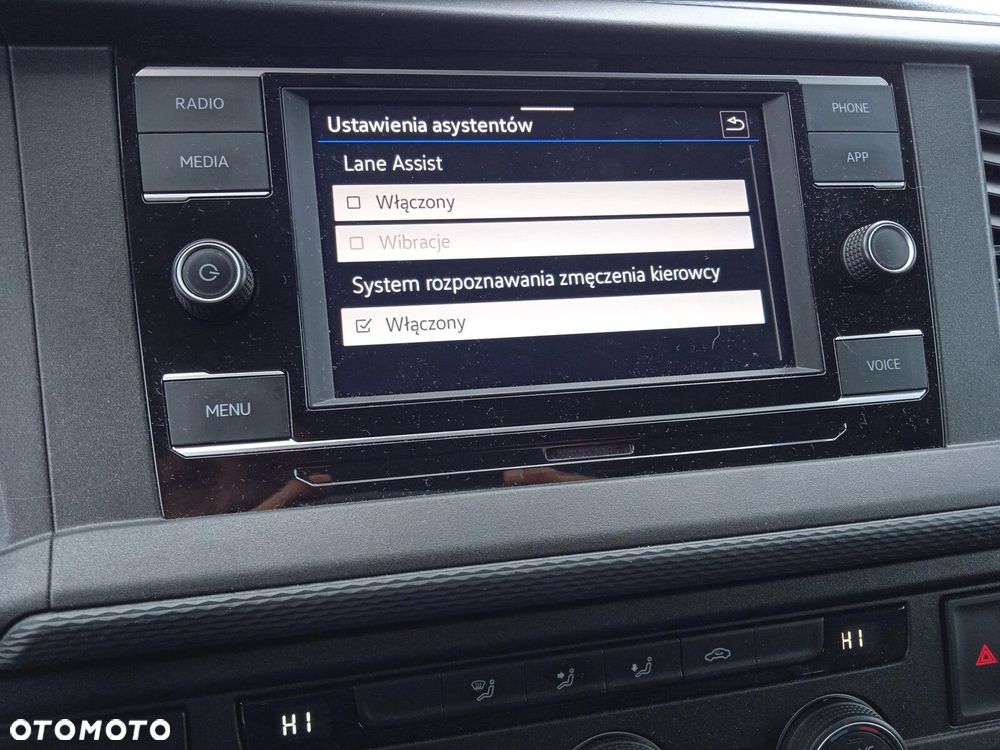 Volkswagen Caravelle - 24