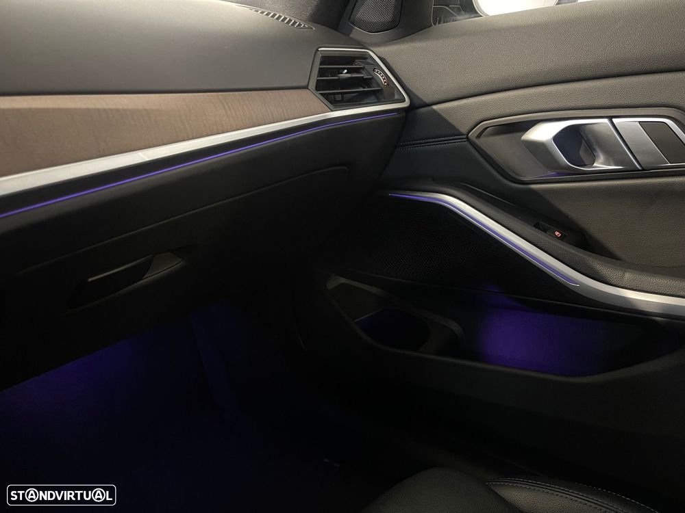 BMW 330 e Pack M Auto - 30