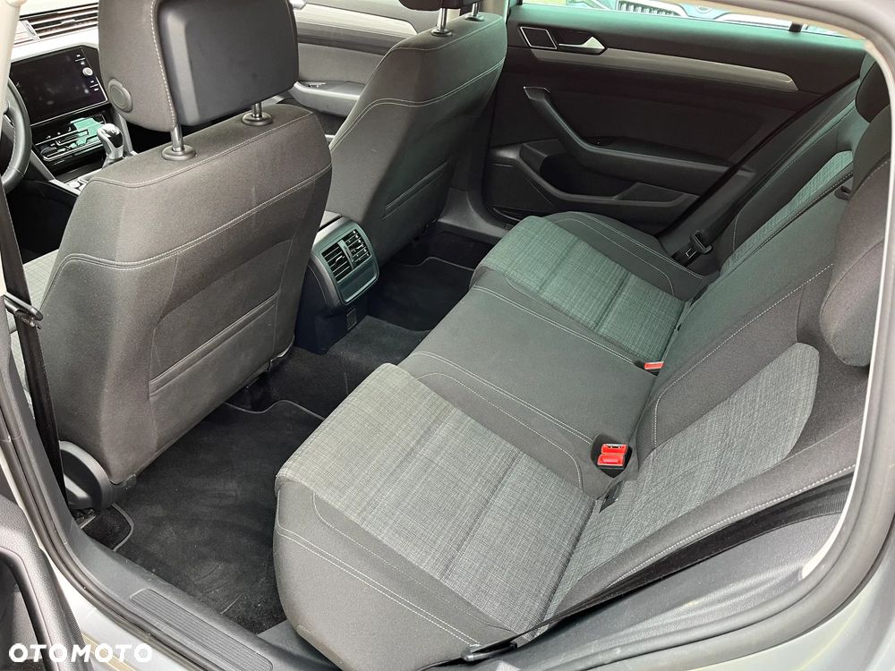 Volkswagen Passat 2.0 TDI EVO Business - 7