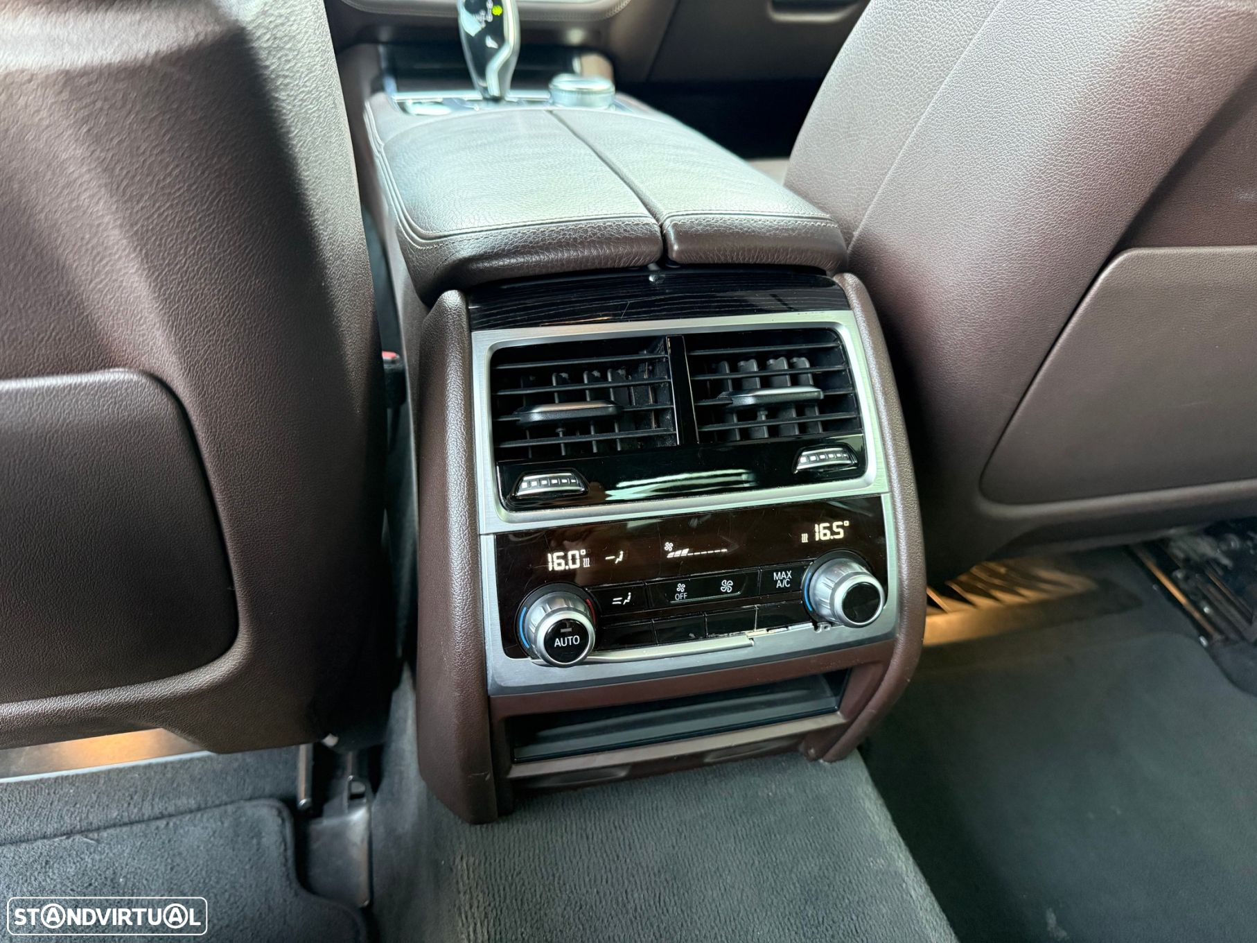 BMW 740 d xDrive Pack M - 24