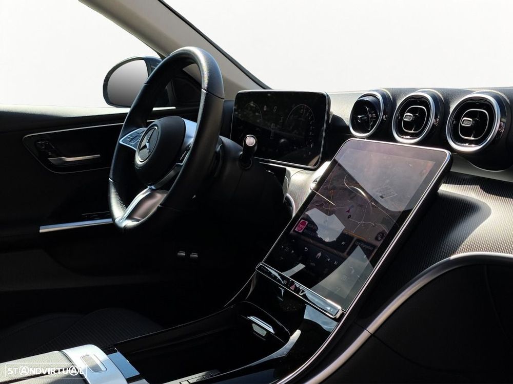 Mercedes-Benz C 300 — fotografia 12