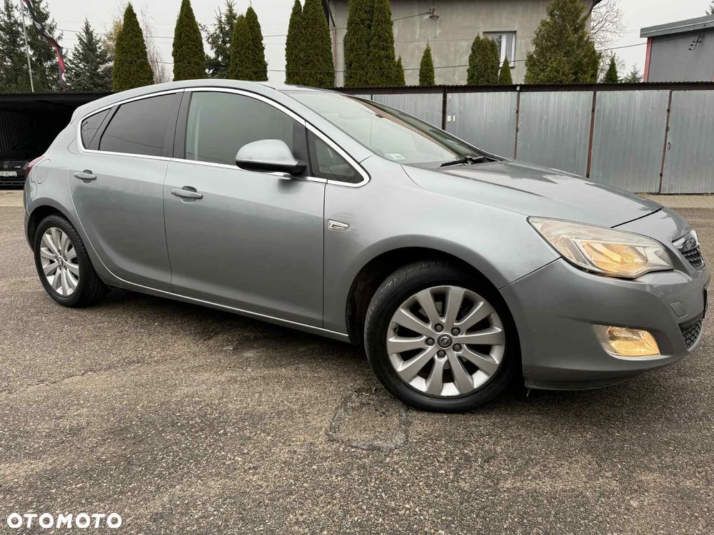 Opel Astra III 1.7 CDTI EcoFLEX - 2