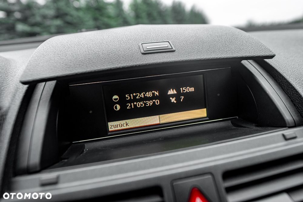 Mercedes-Benz Klasa C 180 BlueEFFICIENCY 7G-TRONIC Avantgarde - 28