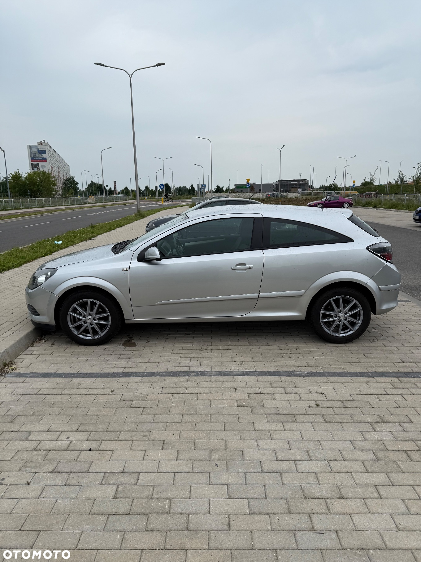 Opel Astra III GTC 1.8 Sport - 2