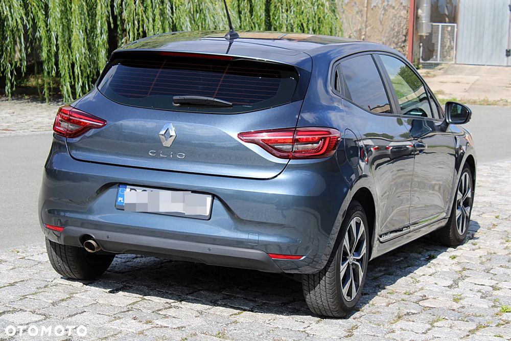 Renault Clio - 11