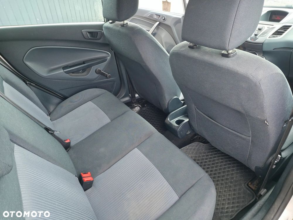 Ford Fiesta - 5